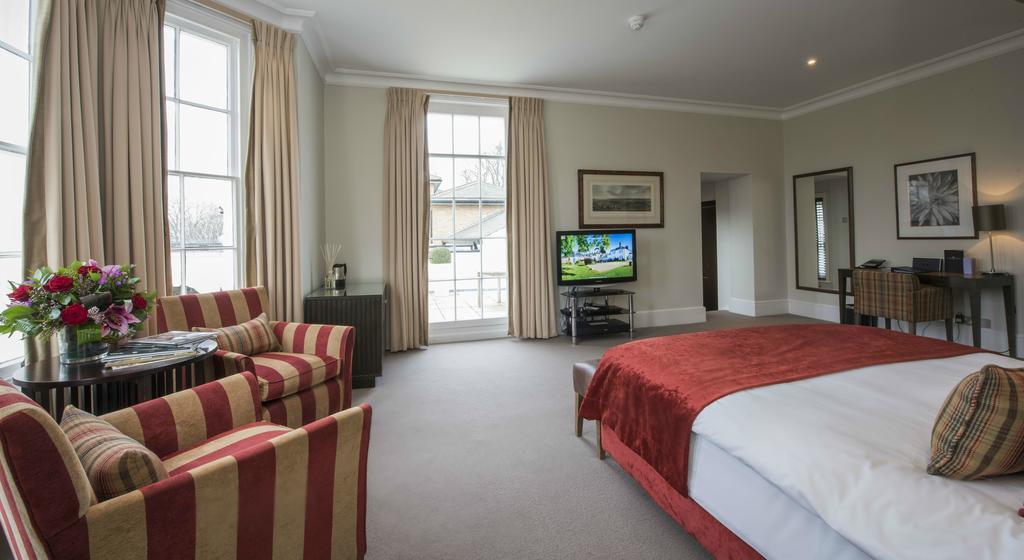Bedford Lodge Hotel & Spa Newmarket  Extérieur photo